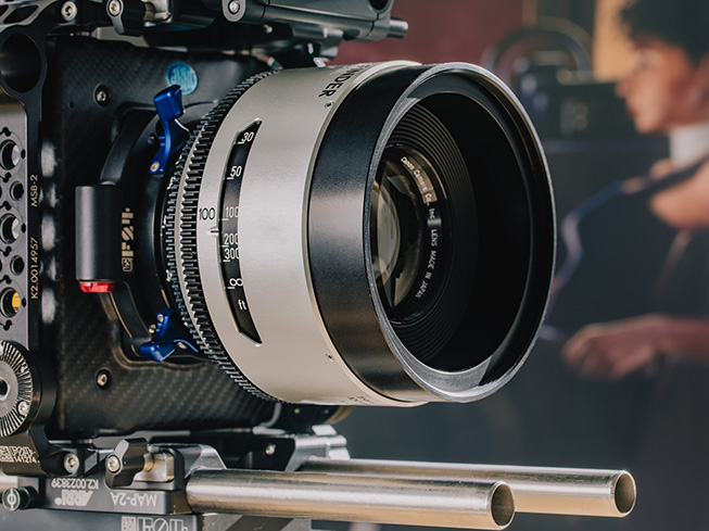 Dettaglio di una lente cinematografica